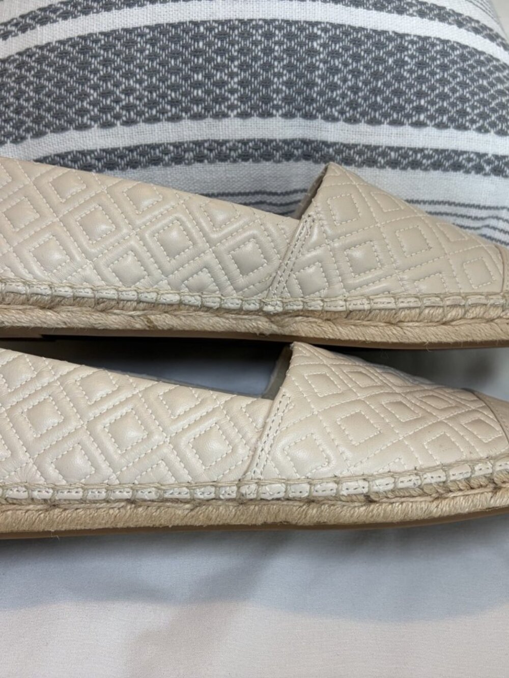 Tory Burch Cream Quilted Espadrille Flat Size 8 - Picture 4 of 10